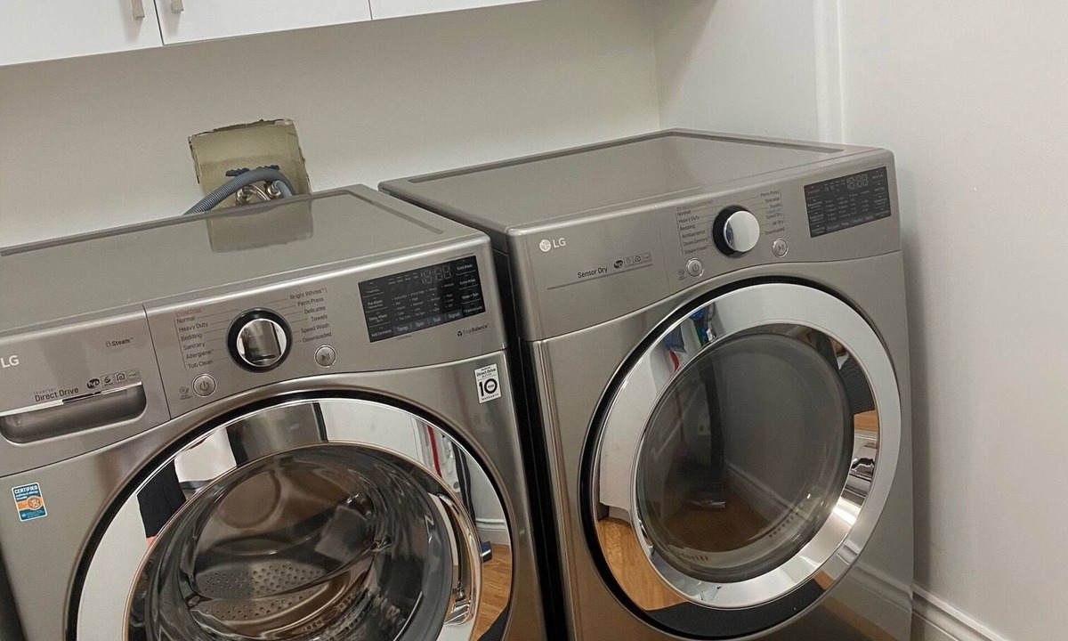 Colwood Apartment | Beautiful views from this spacious 1 bedroom suite in colwood