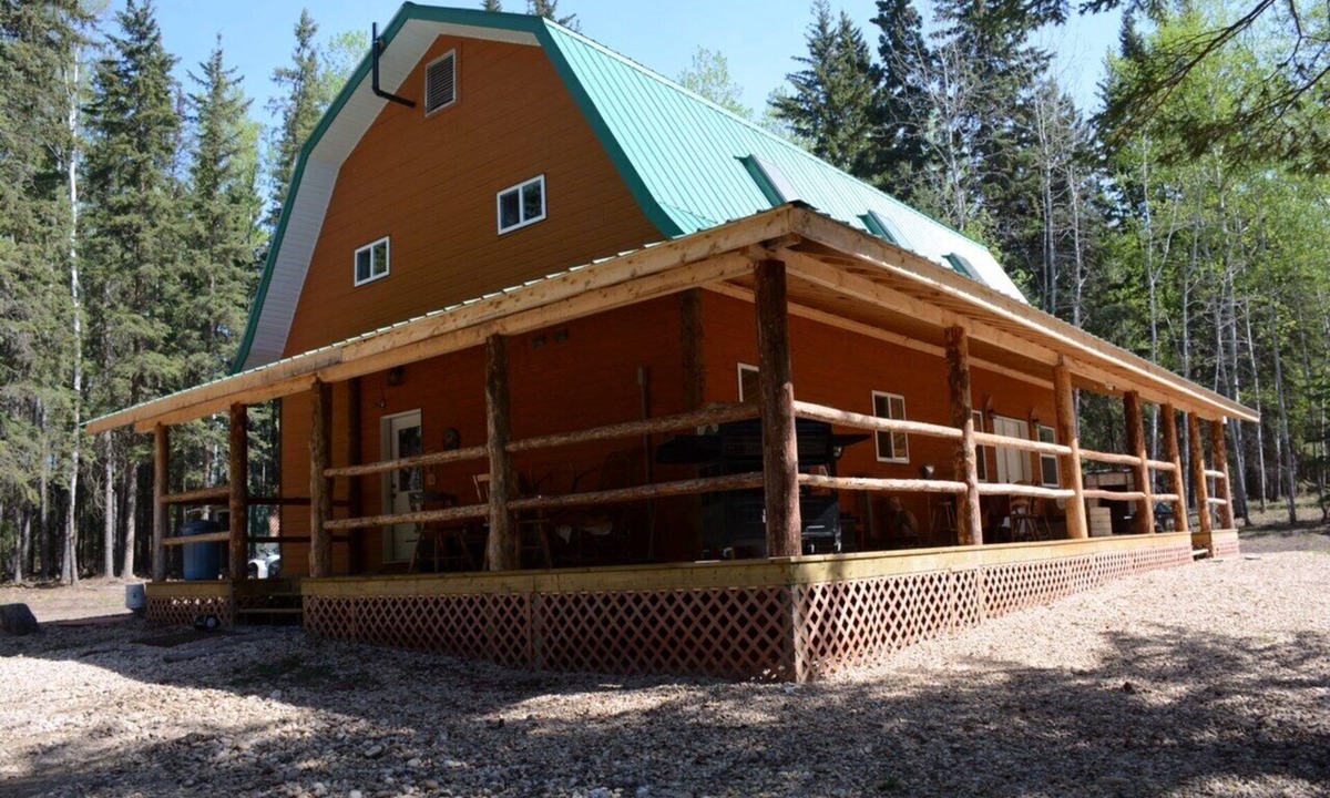 Central Alberta Cabin | Beautiful Wilderness Retreat Cabin 1.5 hours north of Edmonton!