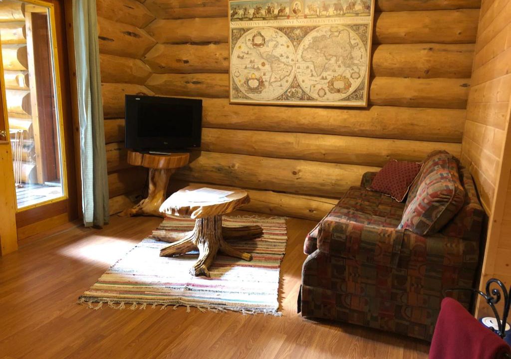 Deka Lake Cabin | Beaver Guest Ranch