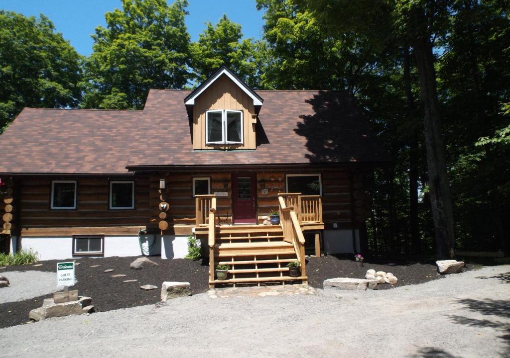 Huntsville Bed & Breakfast | Bed and Breakfast Comfy & Cozy