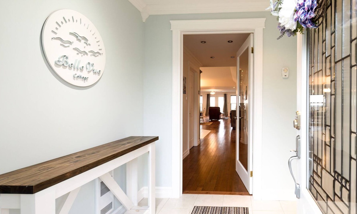 Terra Nova House | Belle Vue Cottage, An Expansive Ocean-View, Limited Mobility Friendly Home