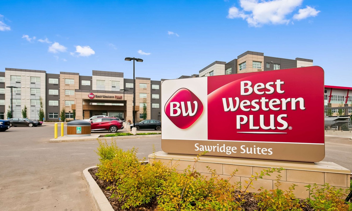 Fort McMurray Hotel | Best Western Plus Sawridge Suites