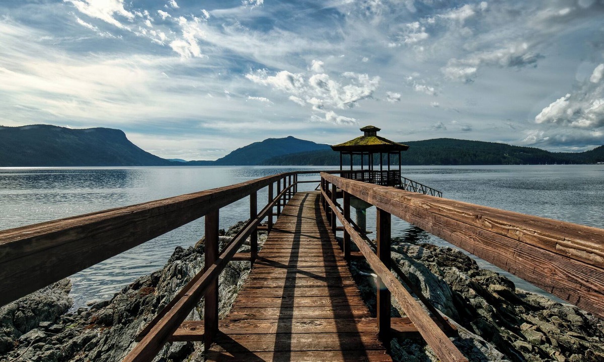 Maple Bay Cottage | Boathouse on Maple Bay