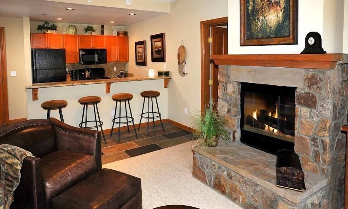 Avon Condo | Book your Summer get away