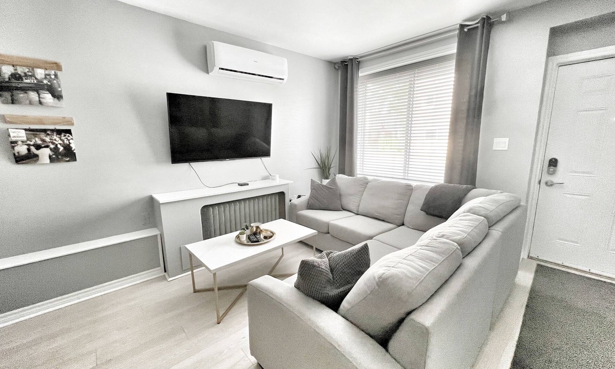 Walkerville Apartment | Bootleggers Bunker in Historic Walkerville 2BD/1BA