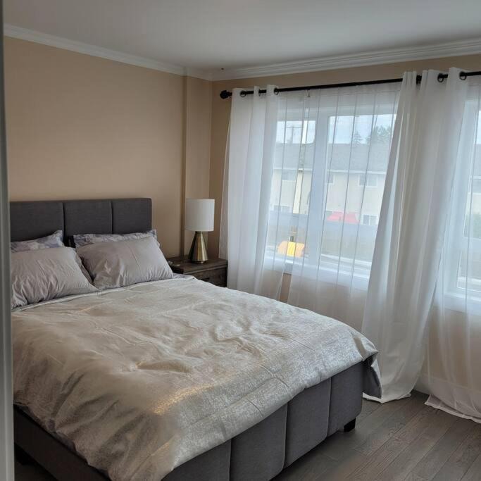 North Cowichan Villa | Brand new luxury 1 bedroom and 1 sofa bed townhouse