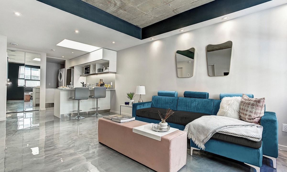 Shaughnessy Village Apartment | Bright Apartment with All Amenities