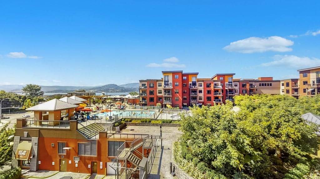 South Pandosy Apartment | Bright Corner Unit with Lake and Pool Views 543