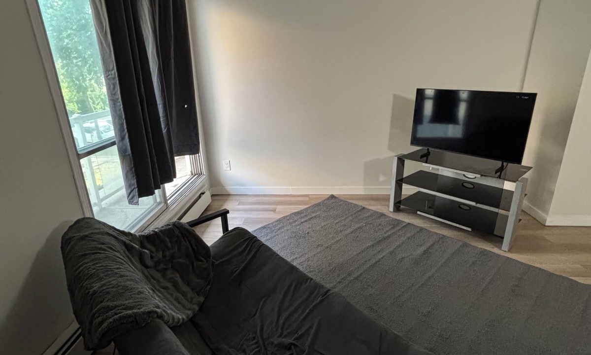 Edmonton Apartment | Bright Studio in Central YEG | Steps from Everything!