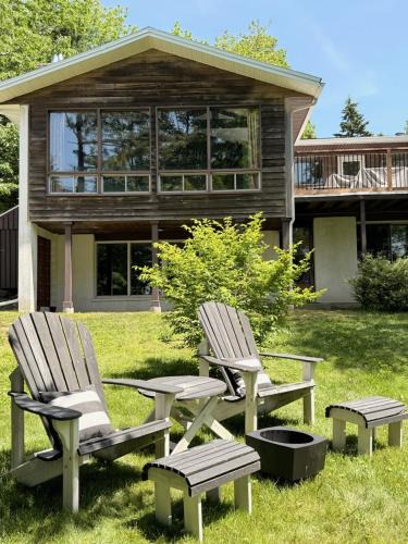 Dartmouth House | Bungalow on the Lake Charles Dartmouth HRM