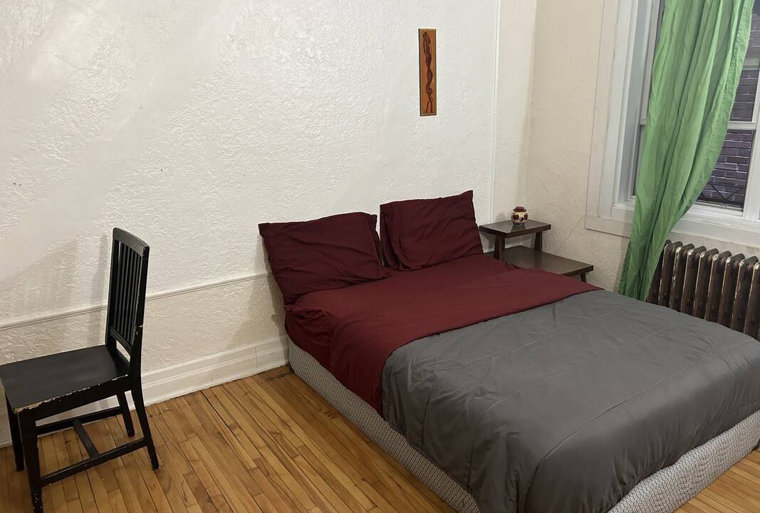 Cote-Des-Neiges—Notre-Dame-De-Grace Resort | Private room ∙ 2 guests