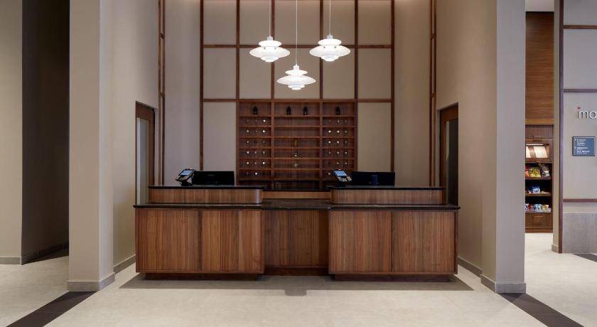 Cote-Des-Neiges—Notre-Dame-De-Grace Hotel | 50 m² Hotel ∙ 8 guests