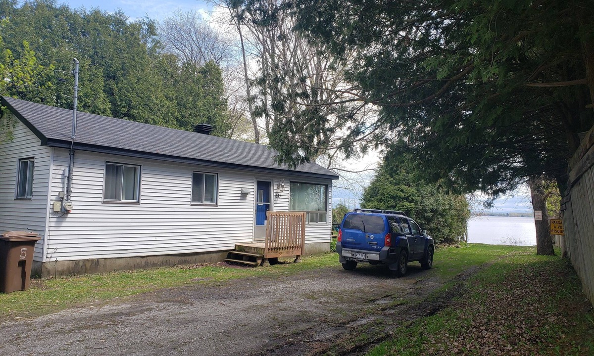 Saint-Georges-de-Clarenceville Villa | Stopover 599: Tranquility on Lake Champlain, Canada