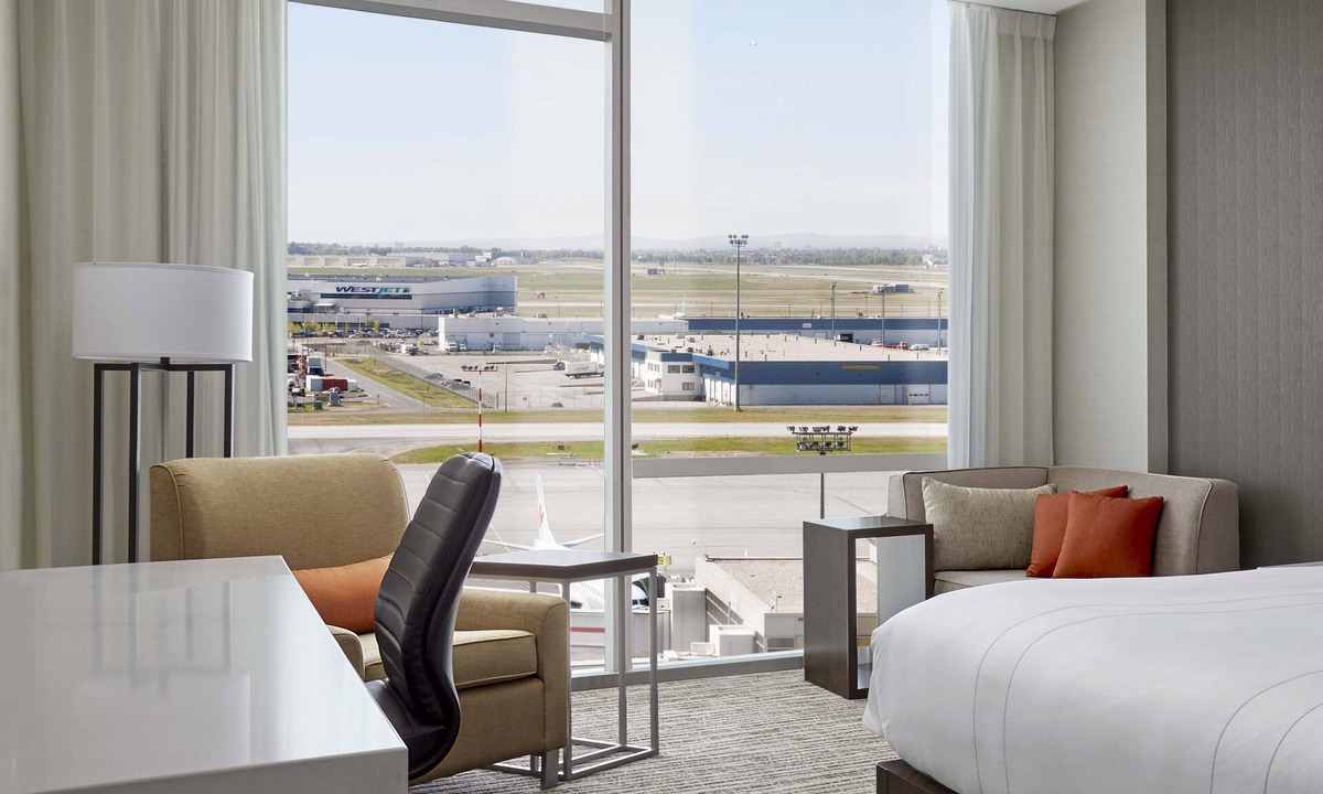 Calgary Hotel | Calgary Airport Marriott In-Terminal Hotel