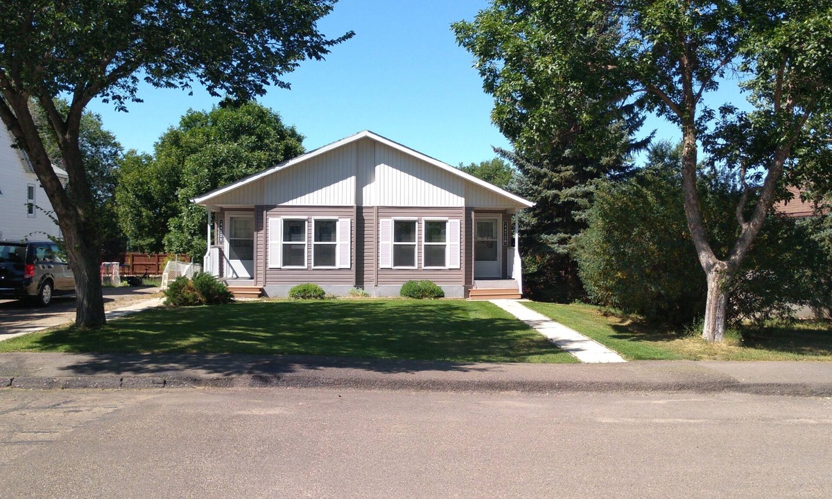 Gull Lake House | Campbell's Clean & Comfortable Modern Duplex 4472A