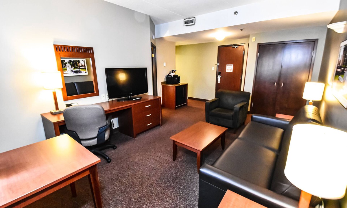 Fort Gary Hotel | Canad Inns Destination Centre Fort Garry