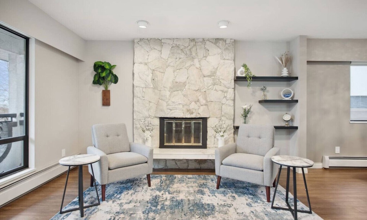 Killarney House | Central Family Home: Indoor Arcade & Huge Backyard