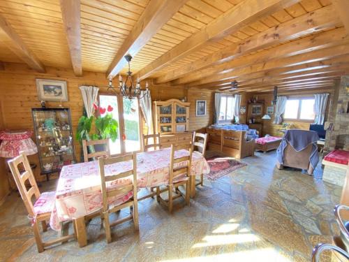 Les Carroz-d'Araches Ski Chalet | Chalet 6 pers. avec cheminée, jardin, WiFi à 300m des pistes - Arâches-la-Frasse - FR-1-572-28