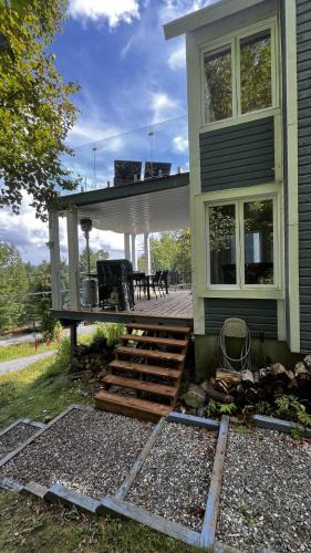 Owl's Head Ski Resort House | Chalet Bleu Ski In Ski Out With Spa