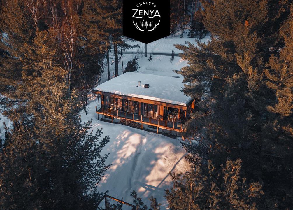 Chertsey Ski Chalet | Chalet DesignPur on the lake