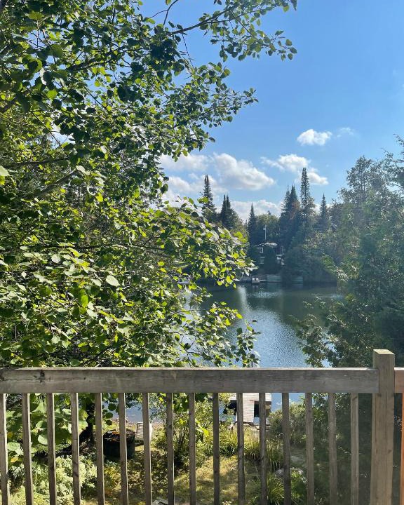 St-Adolphe-d'Howard Ski Chalet | Chalet La Peninsule Au Bord Du Lac