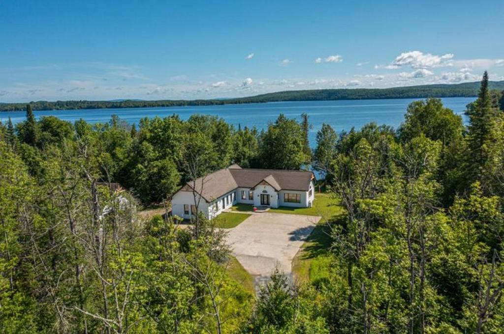 Nominingue Ski Chalet | Chalet Oasis in Nomingue - Quebec - Canada