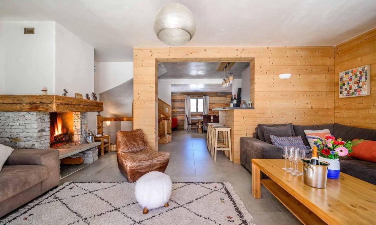 Val-d'Isere Ski Chalet | Chalet, sauna, terrace, balcony, fireplace or stove, parking, tv, ski locker, 230m², Val d'Isère