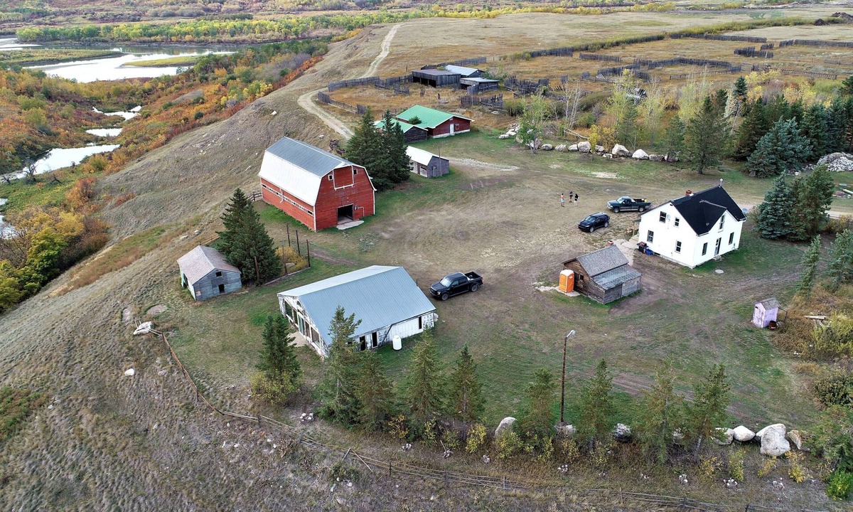 West Central Saskatchewan Other | Character farmhouse set in beautiful countryside