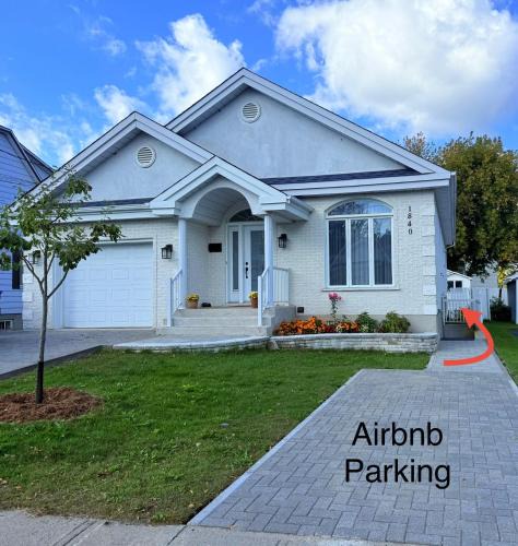 Saint-Hubert Apartment | Charmant appartement au sous-sol
