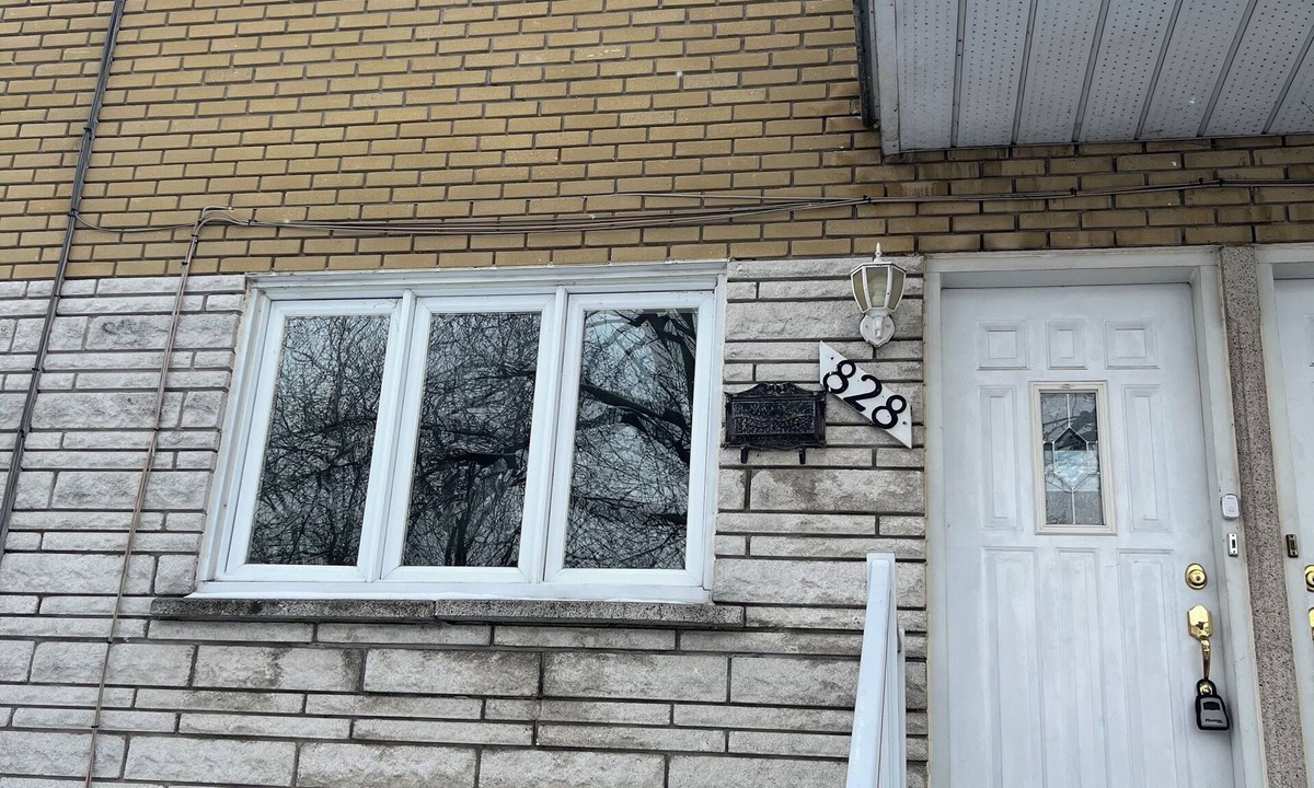 LaSalle Apartment | Charming 3-bedroom apartment with parking in peaceful Montréal