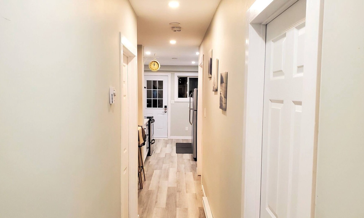 Cornwall Apartment | Charming and Cozy 2 Bed Apt near St Lawrence River
