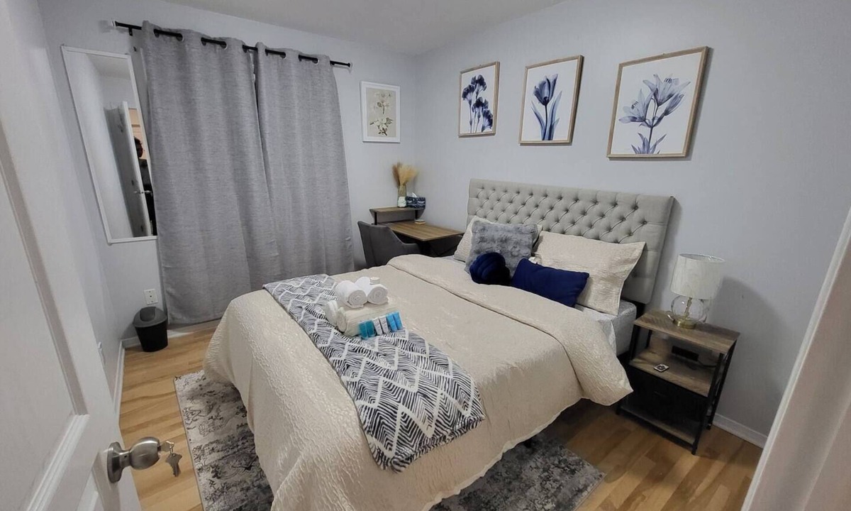 Aylmer House | Charming private room for rent in Gatineau (Aylmer sector), near Ottawa.