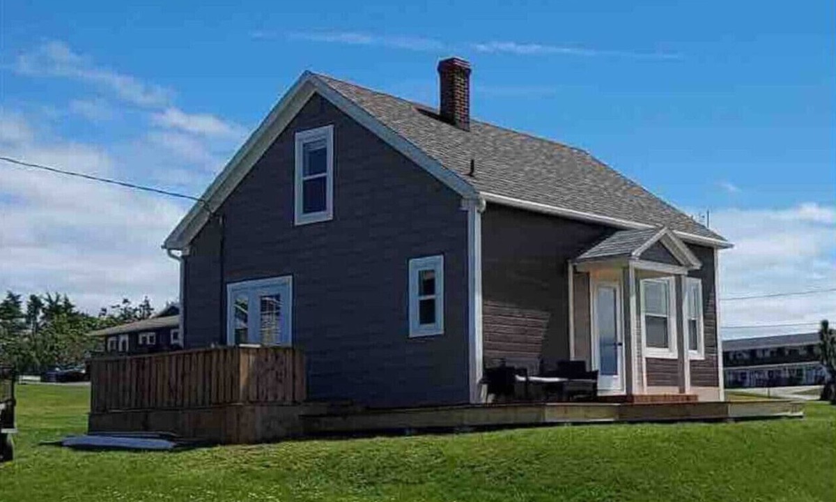 Cheticamp House | Cheticamp`s Cabot Suite
