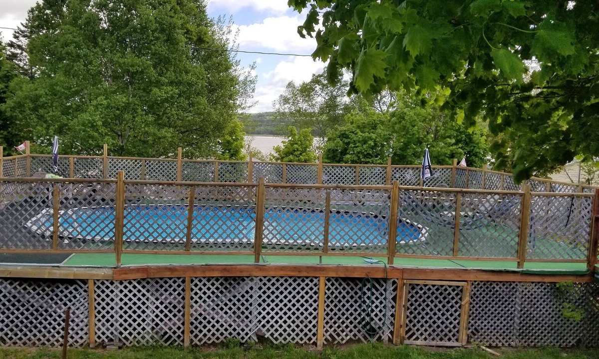 Edgetts Landing Cottage | Chocolate River Cottages - Chocolate River 2 Bedroom Cottage No. 2