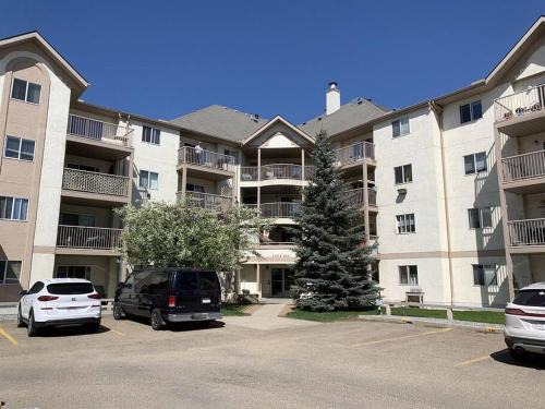North Central Edmonton Apartment | Chris Cozy Condo Commonwealth #205 Edmonton