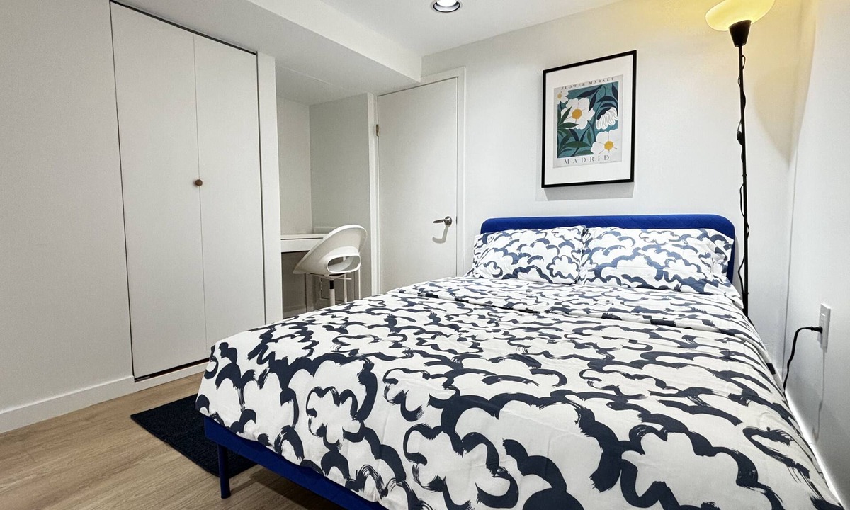 Dunbar House | Clean 2BR Basement w/King bed in Heritage Home