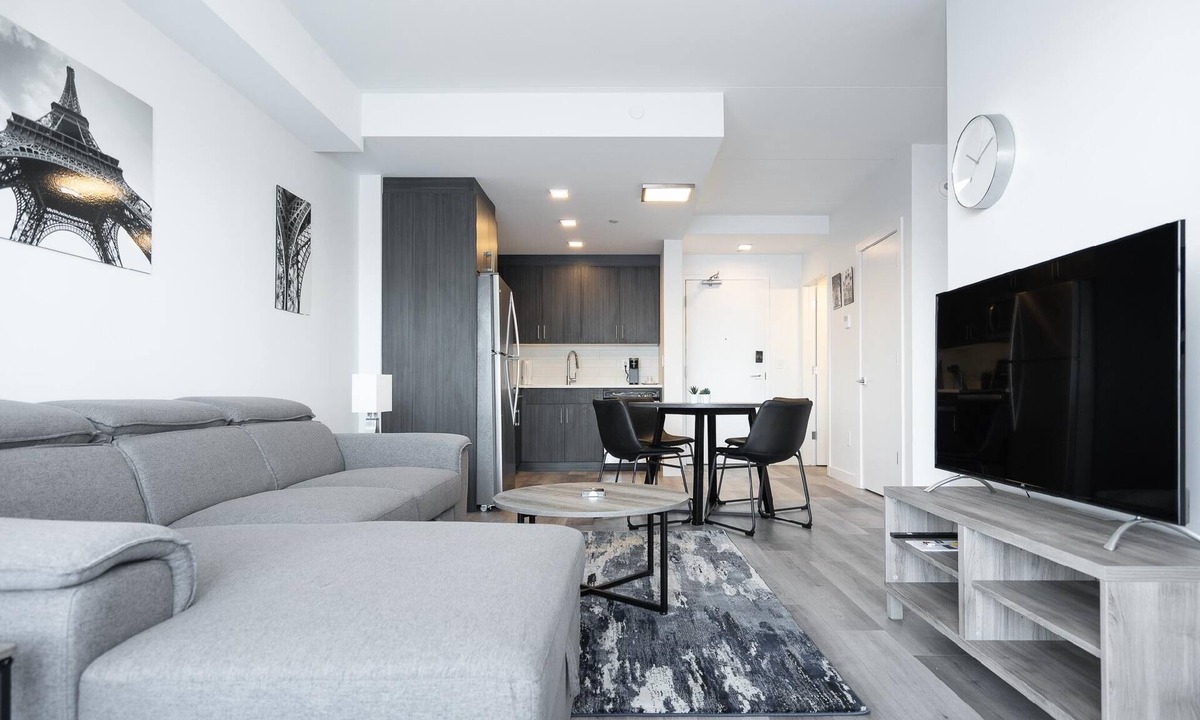 Fort Gary Apartment | Close to UM+Lavish 1 Bdr+Free Parking (105 30 UC)