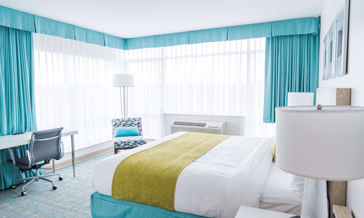 Langley Hotel | Coast Hotel & Convention Centre Langley City