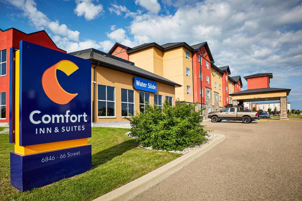Red Deer Hotel | Comfort Inn & Suites