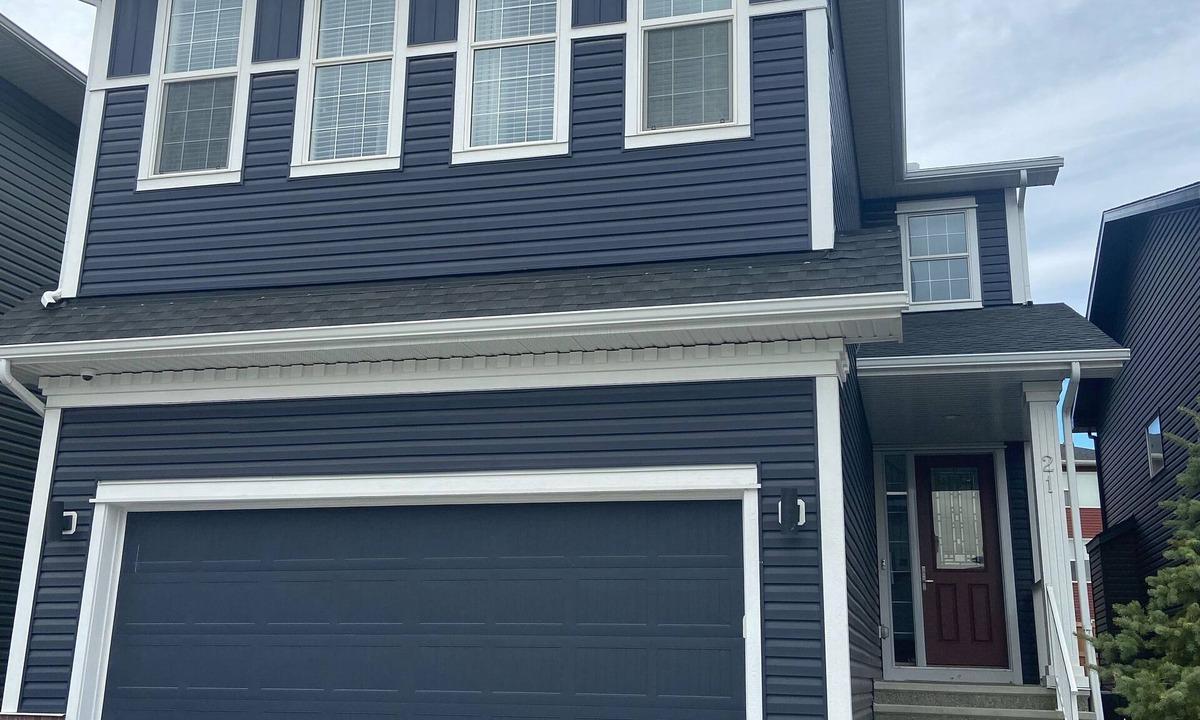 Calgary House | Comfortable and beautiful brand new suite in SW