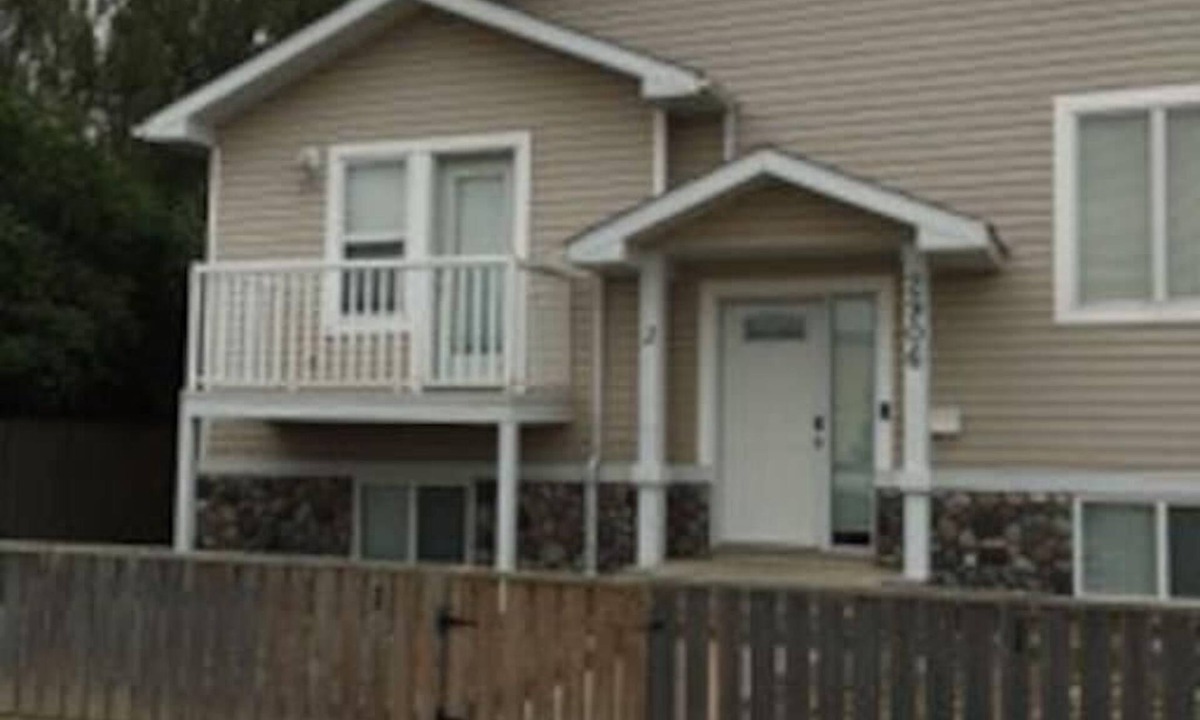 South Lethbridge Condo | Comfy 3 bedroom apartment in South Lethbridge #2