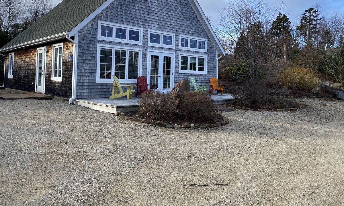 Upper Blandford Cottage | Compass cabin in Deep Cove