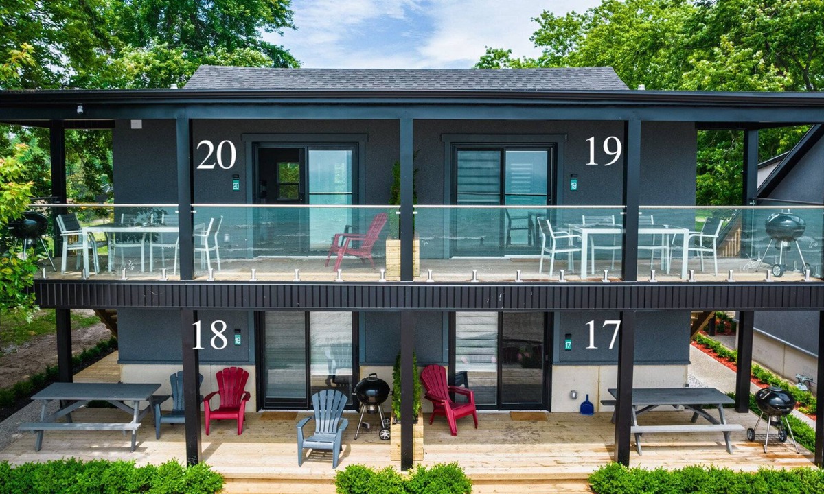 Wainfleet Cottage | Cottage 18: Lower-Level Beachfront Unit in 4-Plex