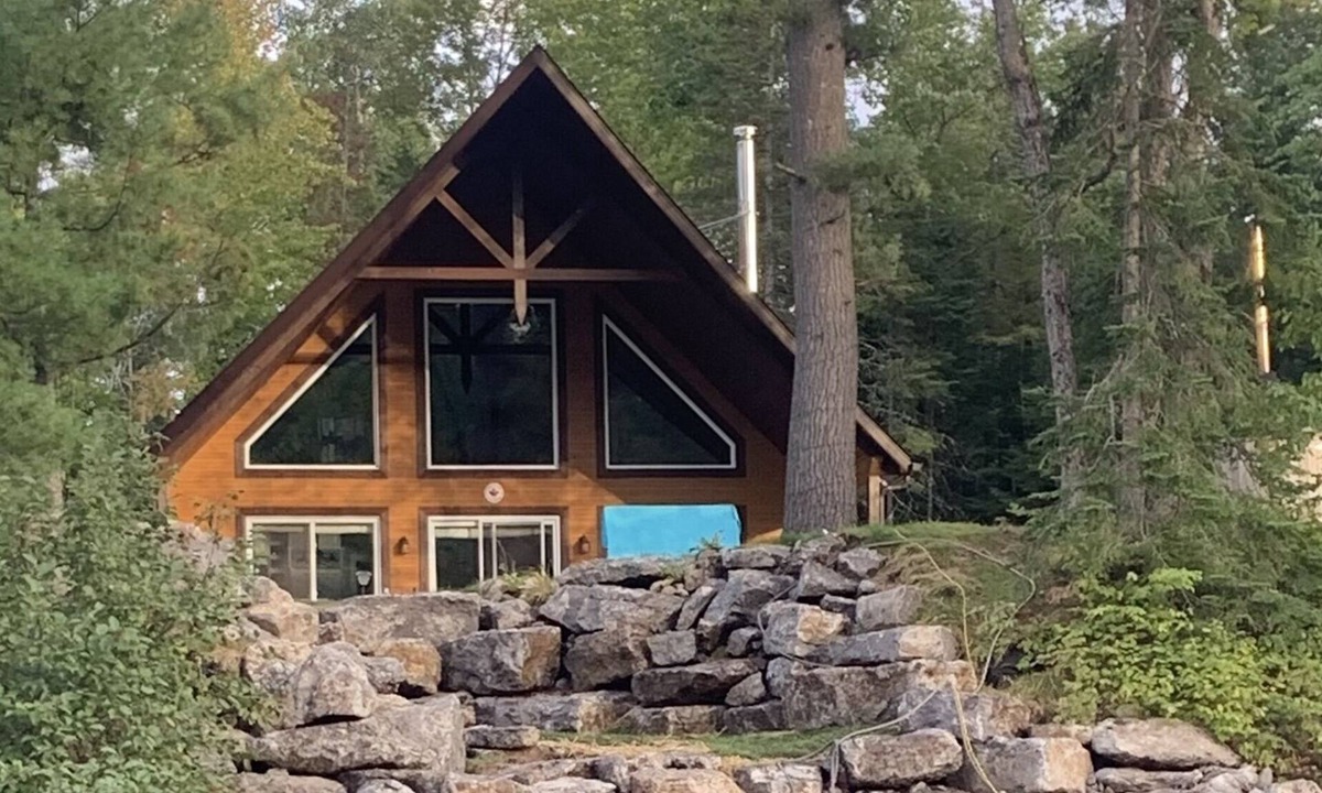 Mansfield-et-Pontefract Ski Chalet | Coulonge RiverRose Water Front Chalet CITQ#313412