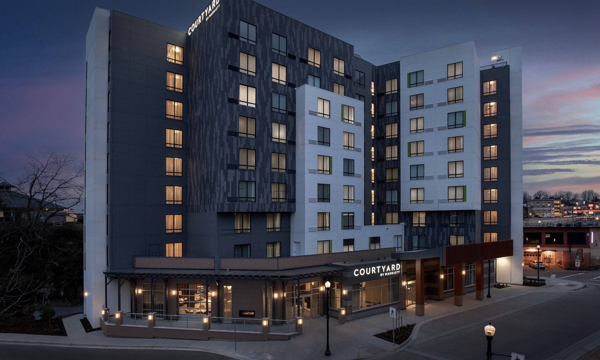 Regional District of Nanaimo Hotel | Courtyard By Marriott Nanaimo