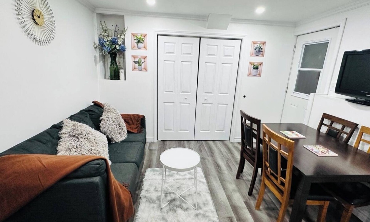 Terra Nova Apartment | Cozy 2 Bedroom Apartment near St.John's airport with lockbox key Entrance.