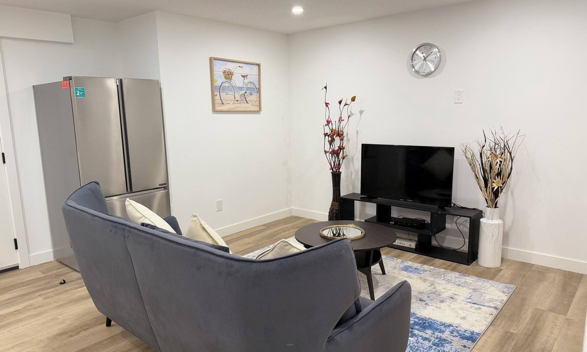 Cranston Apartment | Cozy 2-bedroom Basement in South-East Calgary with WiFi