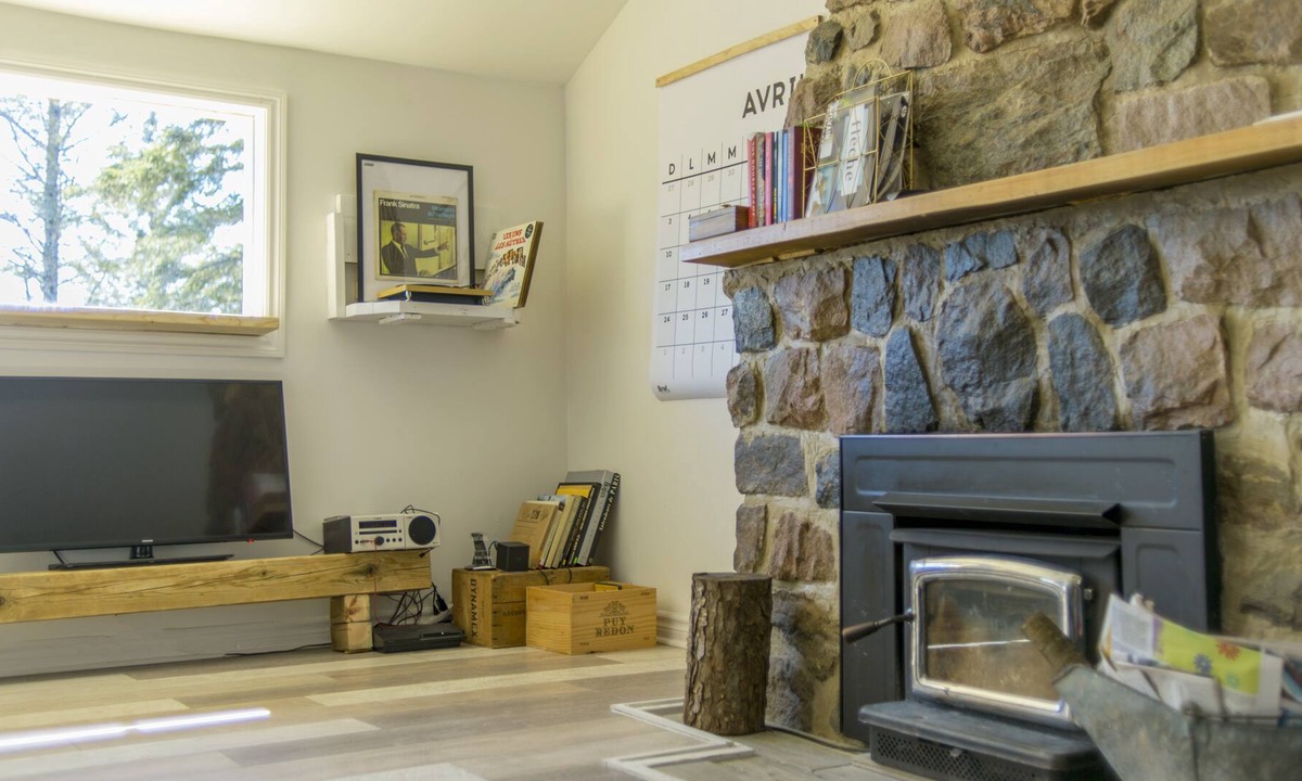 Arundel Ski Chalet | Cozy chalet on the hill in cross-country skiing paradise