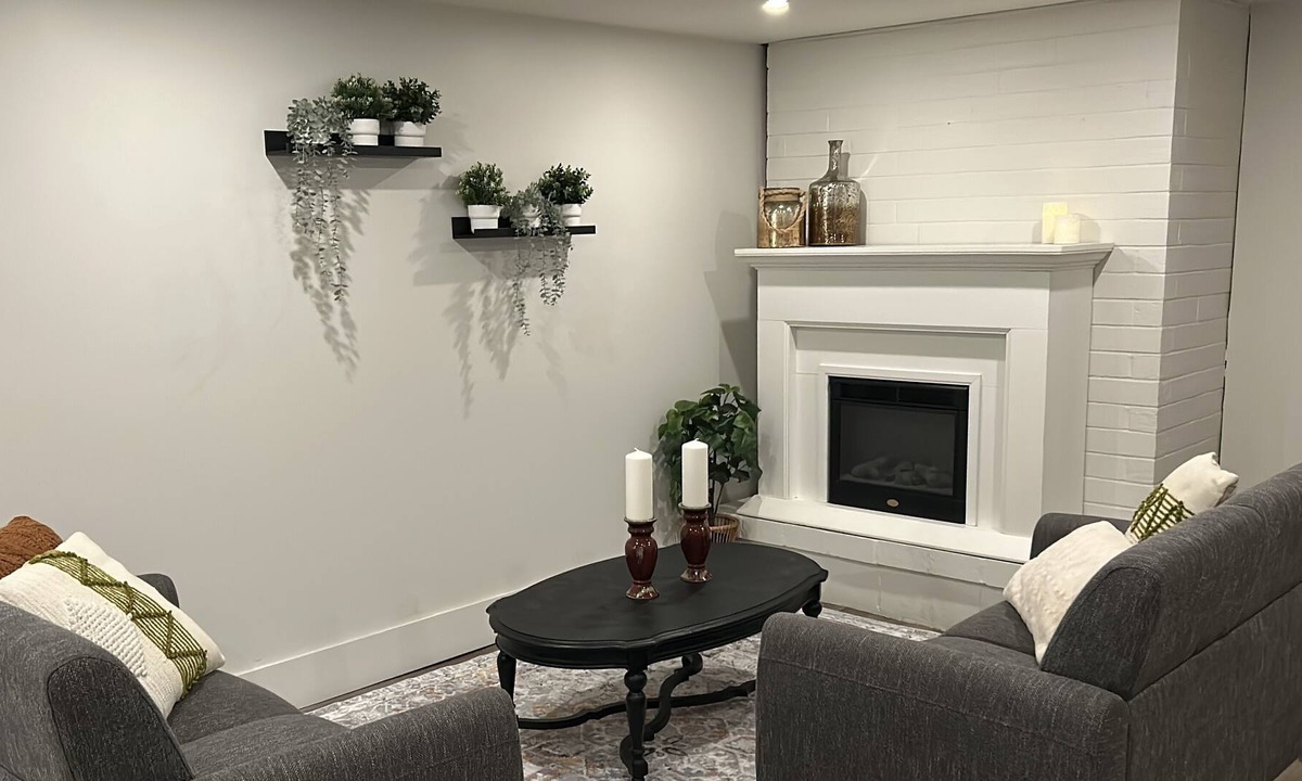 Kent Apartment | Cozy guest suite near Harrison Hot Springs