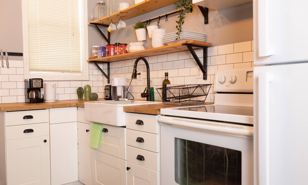 Winnipeg House | Cozy Home in the Heart of Downtown Winnipeg